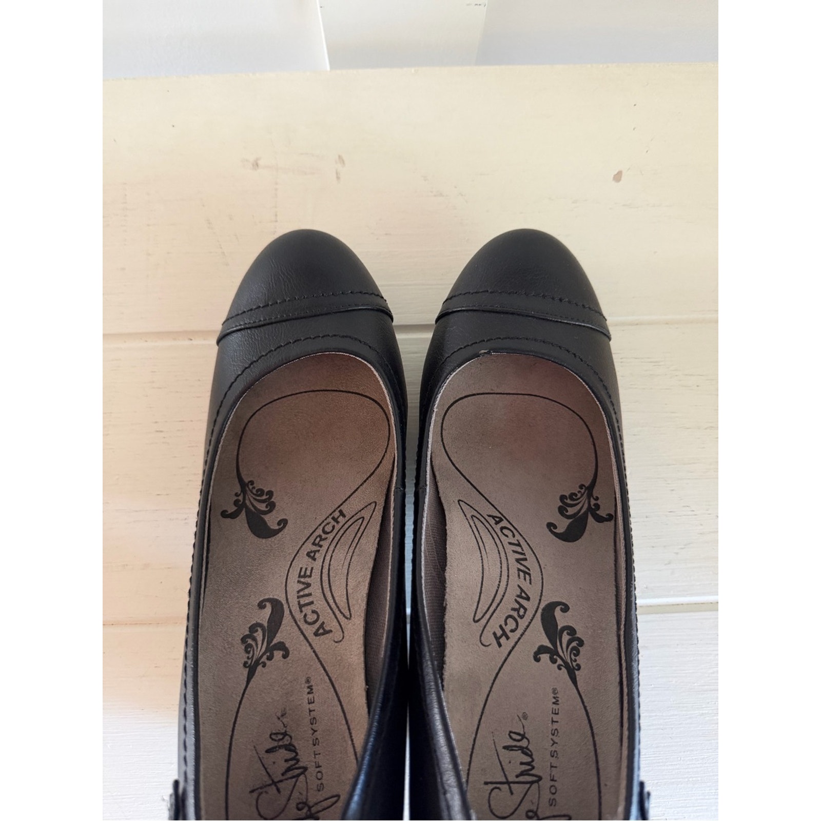 Lifestride 9.5 Give Black Faux Leather Comfort Casual Pumps Heels Buckle Detail — image 5 of 8